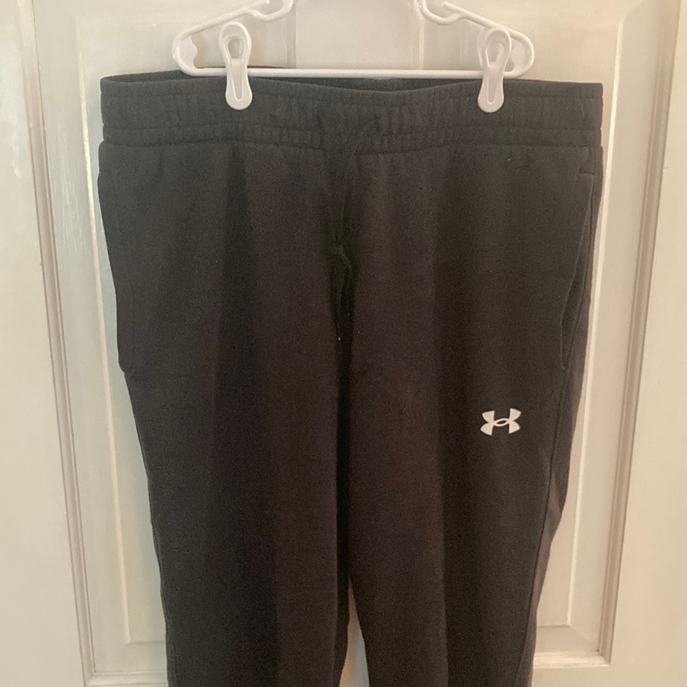 Large dark grey under armor sweatpants